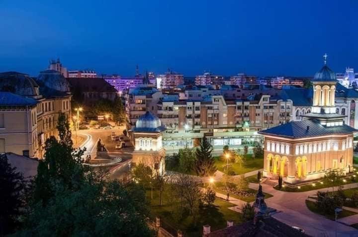 Glamour Ultracentral Κραϊόβα Εξωτερικό φωτογραφία