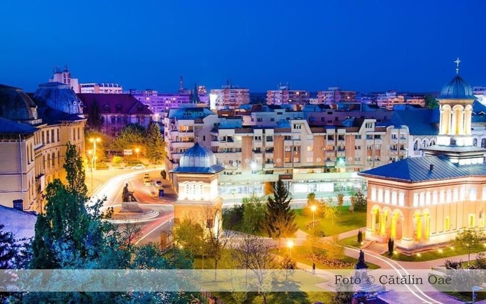 Glamour Ultracentral Κραϊόβα Εξωτερικό φωτογραφία